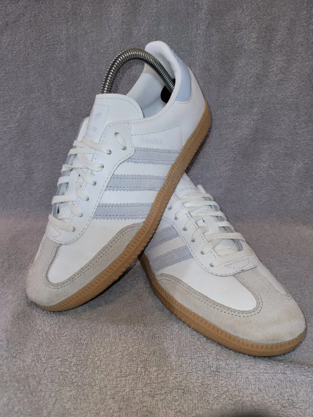 Adidas Samba OG Cloud White / Crystal Sky / Tan Gum Sneakers Big Kid's Size 7